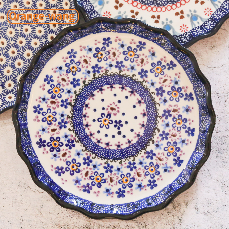 Assiette en porcelaine peinte sous glaçure, 21,5 cm — Art de la table