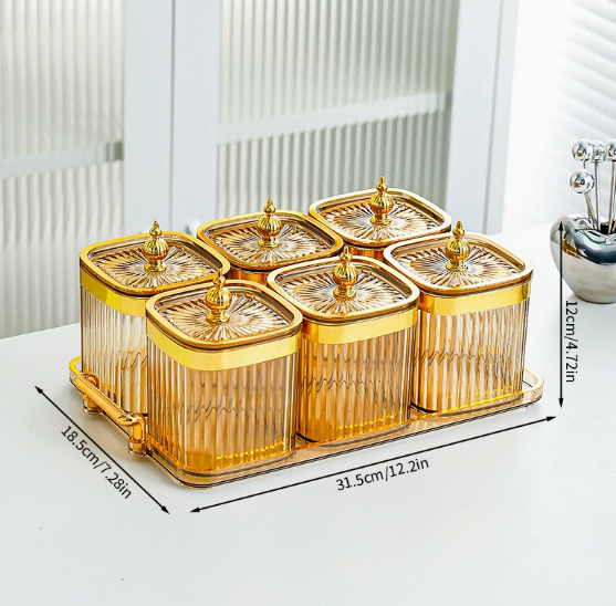 Set de 4 pots à épices hermétiques, couvercle doseur — Cuisine Set de 4 pots à épices hermétiques, couvercle doseur — Cuisine