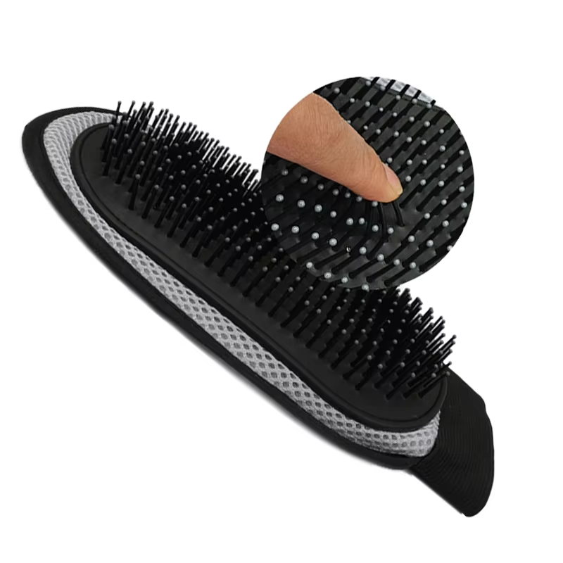 Gant de toilettage en silicone pour chien et chat