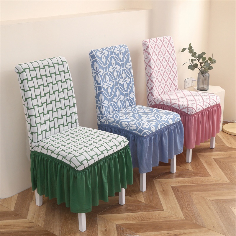 Housse de chaise extensible, tissu élastique — Décoration d'intérieur Housse de chaise extensible, tissu élastique — Décoration d'intérieur