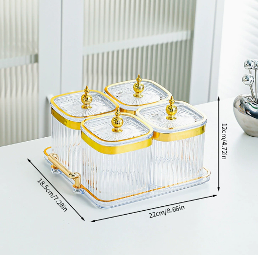 Set de 4 pots à épices hermétiques, couvercle doseur — Cuisine Set de 4 pots à épices hermétiques, couvercle doseur — Cuisine