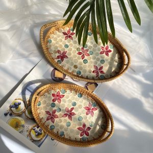 Corbeille en rotin tressé, forme coquillage — Décoration d'intérieur