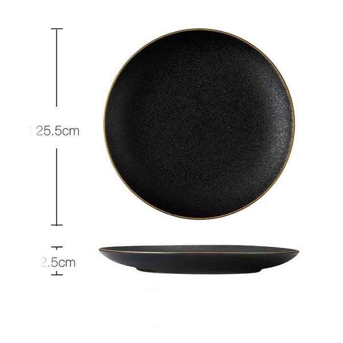 Assiette en porcelaine noire mate, huit formats — Art de la table Assiette en porcelaine noire mate, huit formats — Art de la table